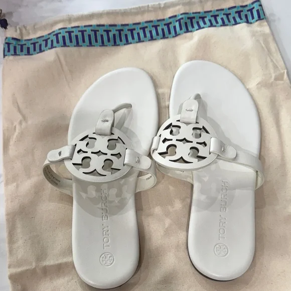 Tory Burch Cream Sandals - Picture 4 of 5